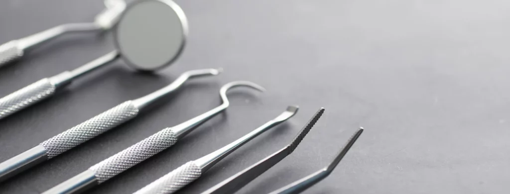 Instrumental de exploración dental: espejo, sondas y pinzas